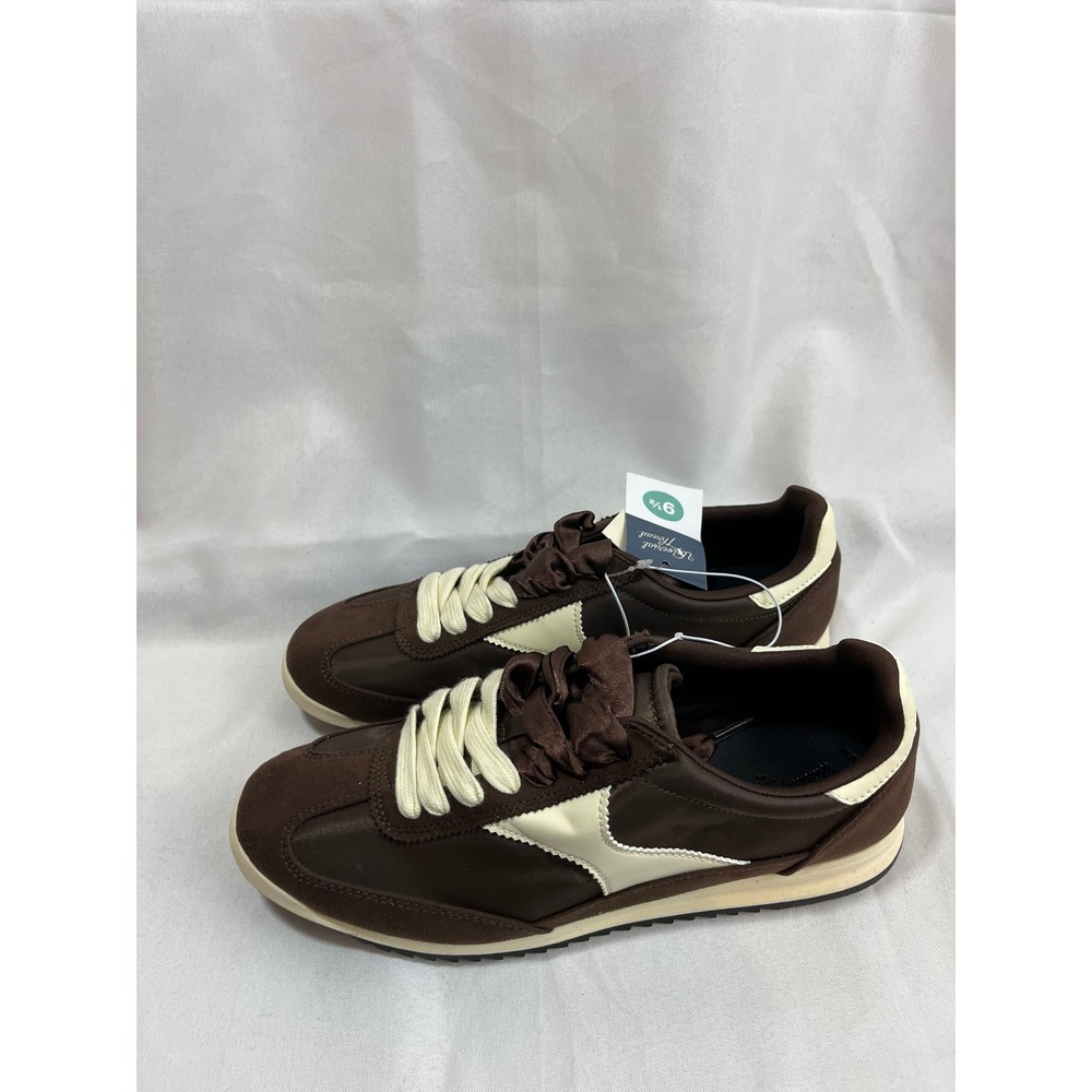 Universal Thread Womens Retro Lace Up Sneakers Brown Cream Size 9.5 NEW